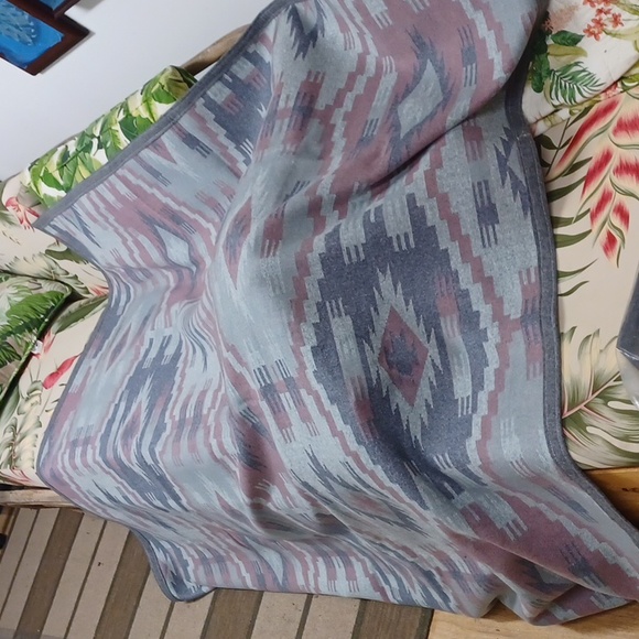 Pendleton Other - Pendleton blanket by kid Pendleton gray